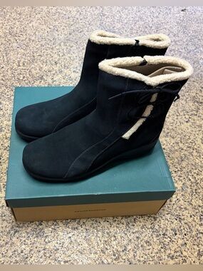 Clarks Black Ankle Boots with Cream Faux-Shearling Trim